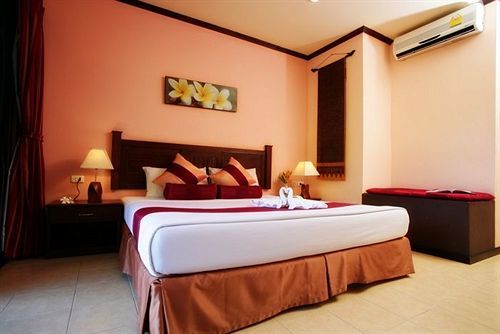 The Hill Resort Patong Esterno foto