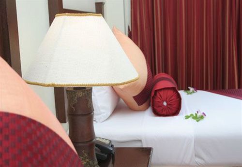 The Hill Resort Patong Esterno foto
